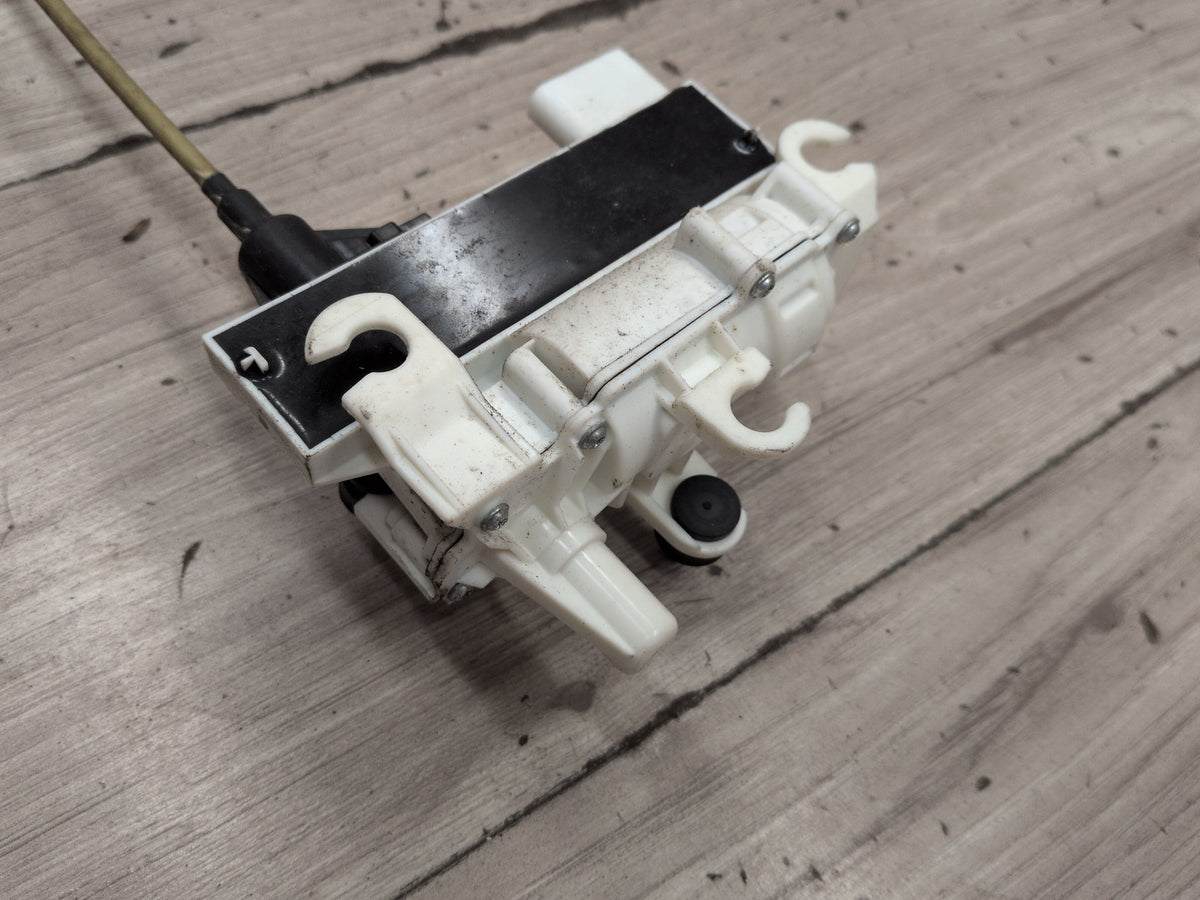 OEM BMW G05 G06 G07 G12 G16 G30 Rear RIGHT Door Soft Lock System Latch Actuator