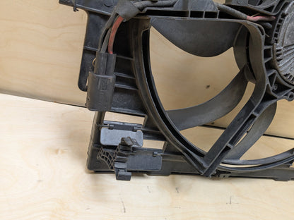 2007-2013 BMW X5 E70 Electric Cooling Fan Shroud Housing w/ Motor 7647753