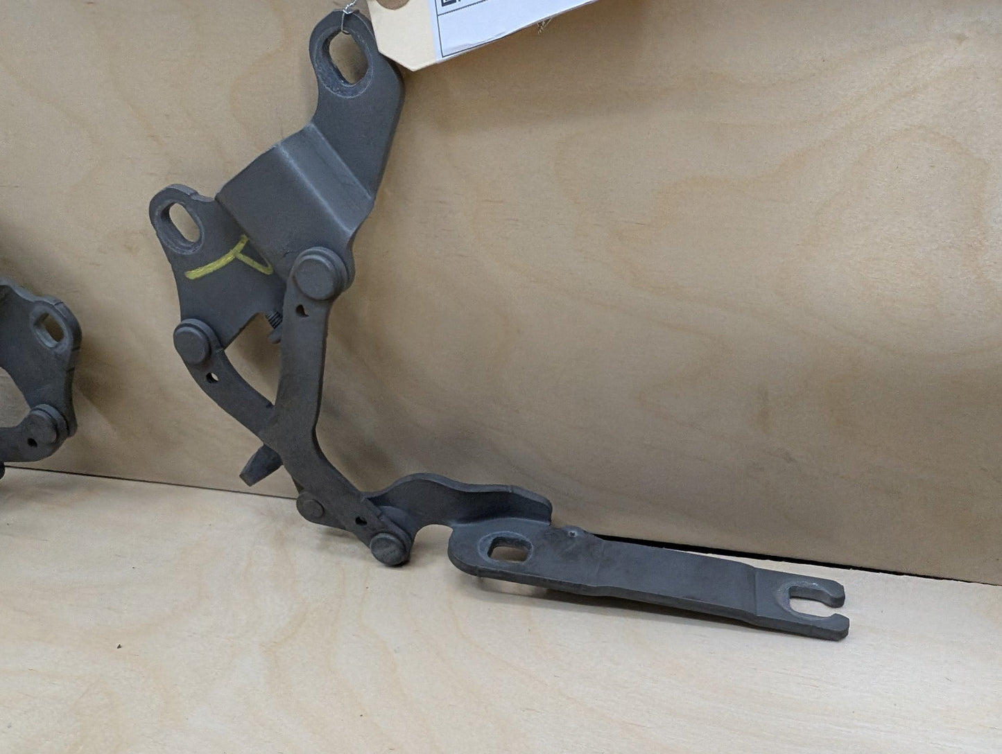 06-13 OEM BMW E90 E91 E92 E93 Hood Bonnet Left Right Side Hood Hinges SET
