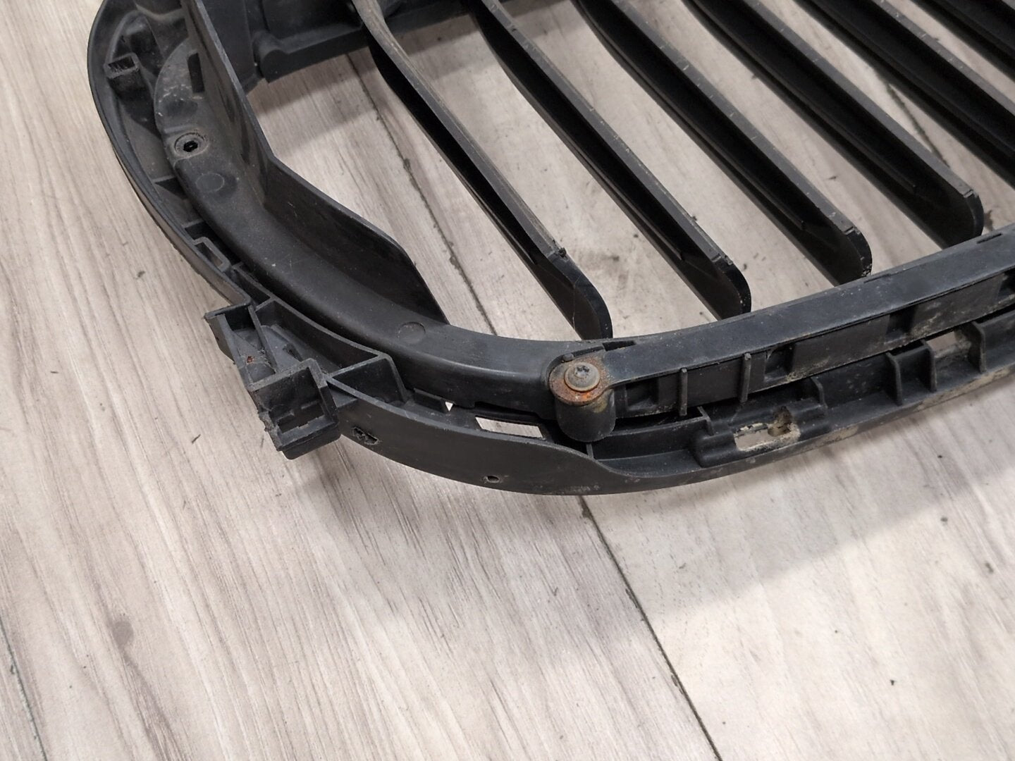 2016-2022 BMW 750i G12 Front Bumper Radiator Air Flap Shutter 8091760 OEM