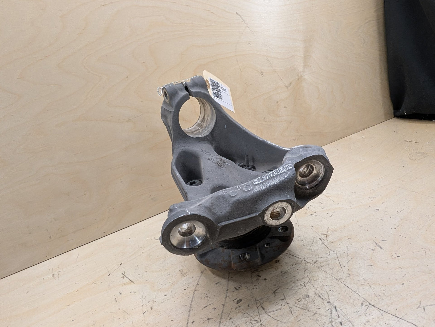 12-18 OEM BMW F30 F31 Sedan RWD Front Right Hub Knuckle Wheel Bearing Carrier