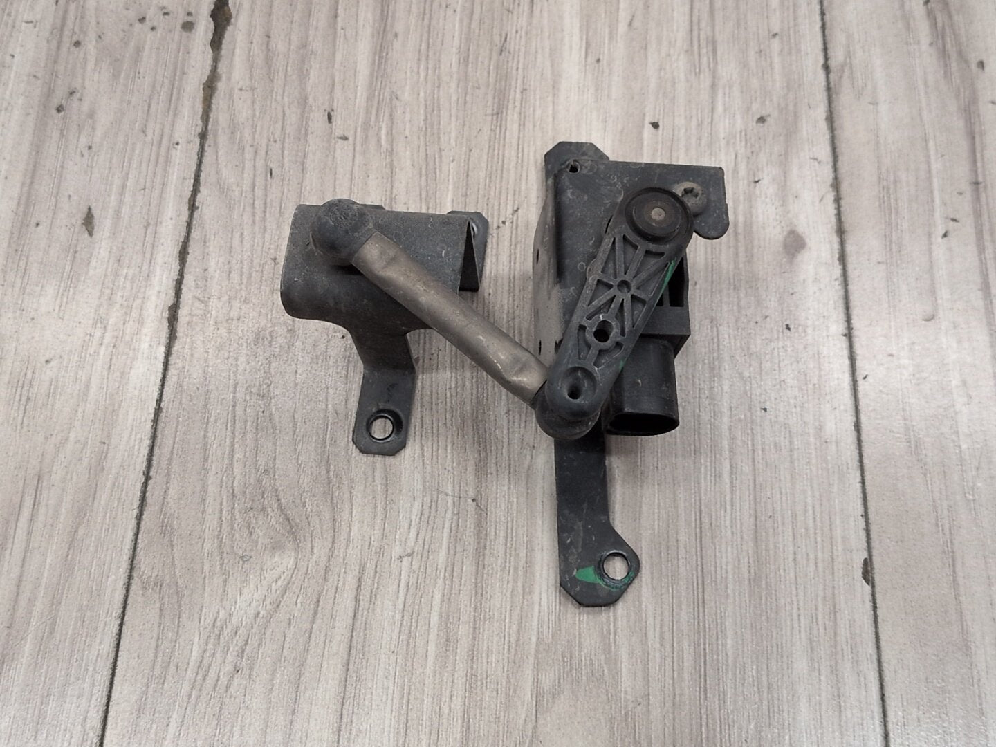 2015-2018 Audi Q3 8U Suspension Height Level Sensor 1T0907503B