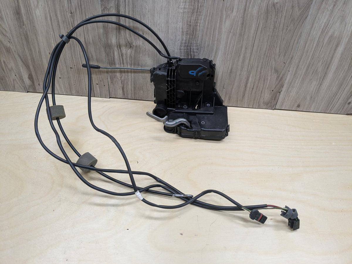 2009-2011 Mercedes-Benz SLK-Class R171 Right Door Latch Actuator A1717202835