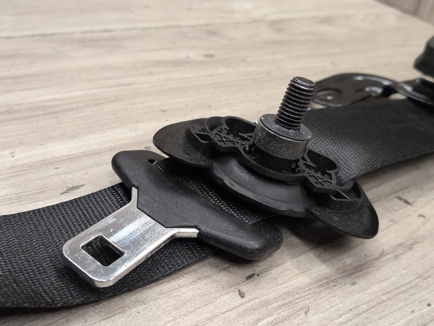 17-23 OEM BMW F90 G30 530 540 M550 M5 Front Left Driver Seatbelt Retractor Black