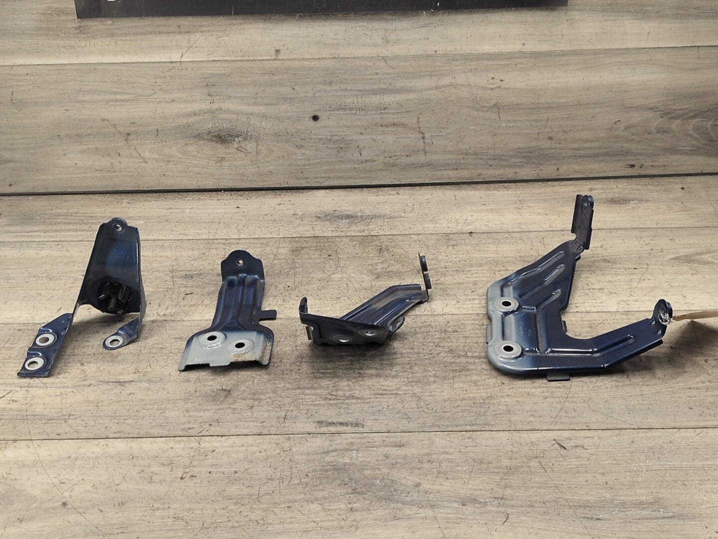 2018 - 2024 BMW X3 G01 Front Left Driver Fender Brackets SET 7424677 B58B30M0