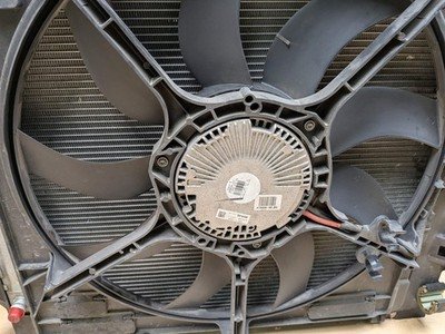 14-19 OEM BMW F15 F16 X5 X6 Radiator Condenser Fan Shroud Assembly 850W N63