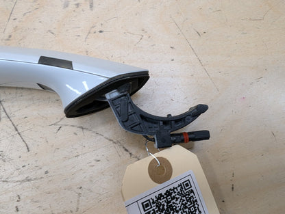 2016-2022 BMW 750i G12 Front or Rear Right Passenger Exterior Door Handle w/ Comfort Access 7411040