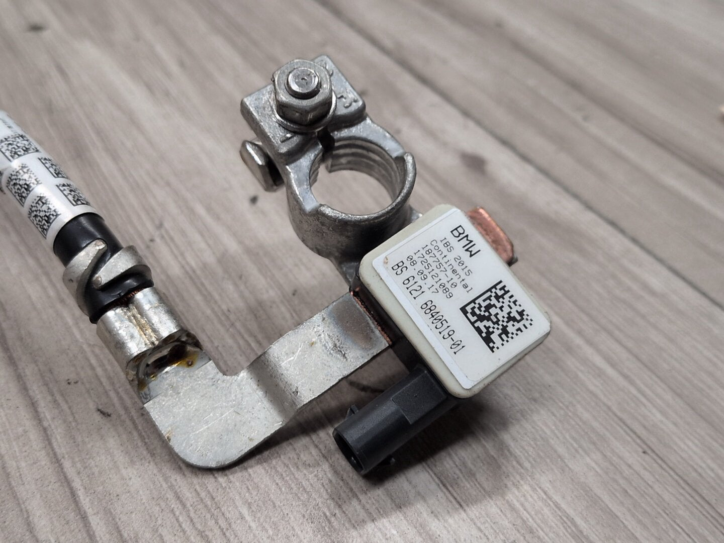 OEM BMW G01 G12 G30 530 540 M550 X3 Negative Battery Cable Terminal IBS Sensor