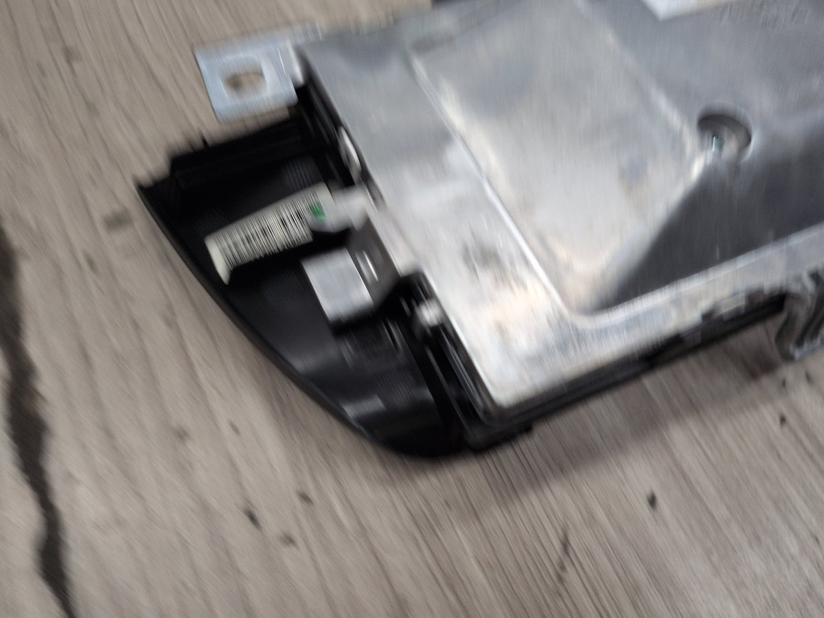 2011-2016 BMW M5 F10 Monitor Display Screen 9284974 OEM