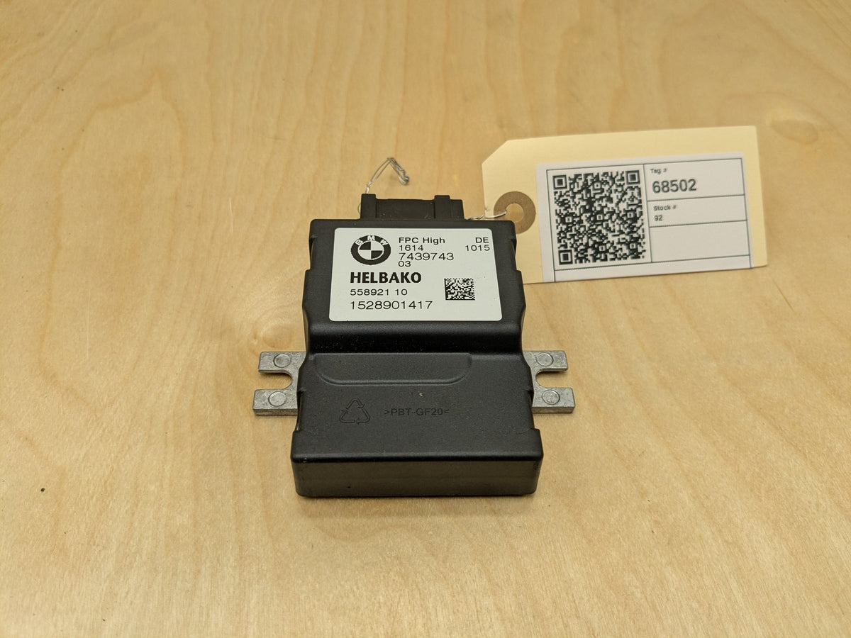 OEM BMW G01 G05 G12 G20 G22 G42 G30 G80 F82 Fuel Pump Control Module Unit