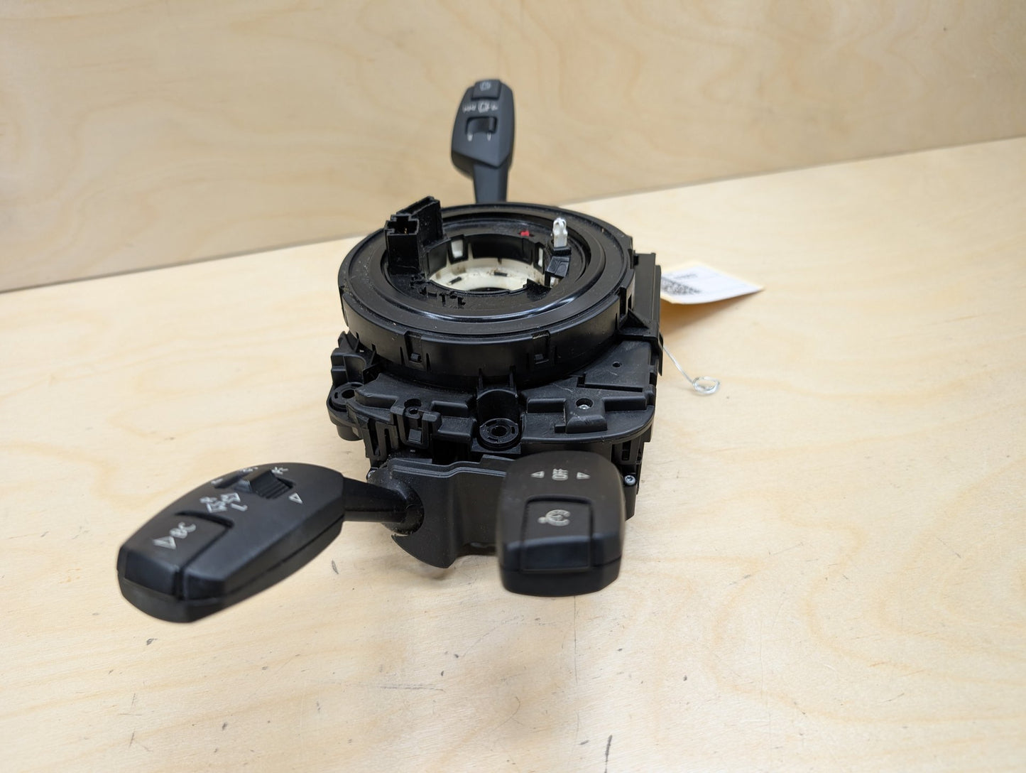 06-13 OEM BMW E89 E90 E92 E93 Steering Switch Control Angle Sensor Clock Spring
