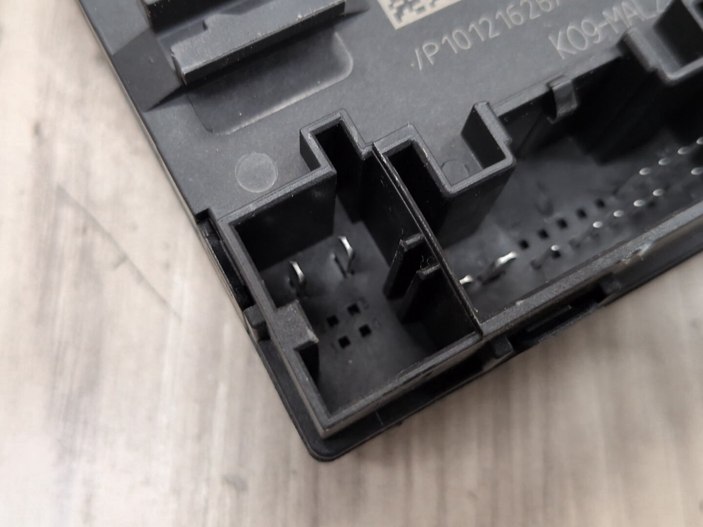 2018 Audi Q3 8U Rear Left or Right Window Door Control Module Module 8X0959795C