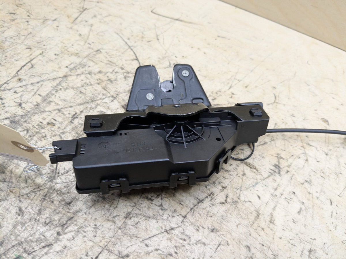 OEM BMW E82 E88 E90 E92 E93 Rear Trunk Lid Latch Lock Opener Actuator w/ Cable