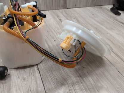 19-25 OEM BMW G05 G06 G07 X5 X6 X7 Rear Gas Tank Fuel Pump Sending Unit B58