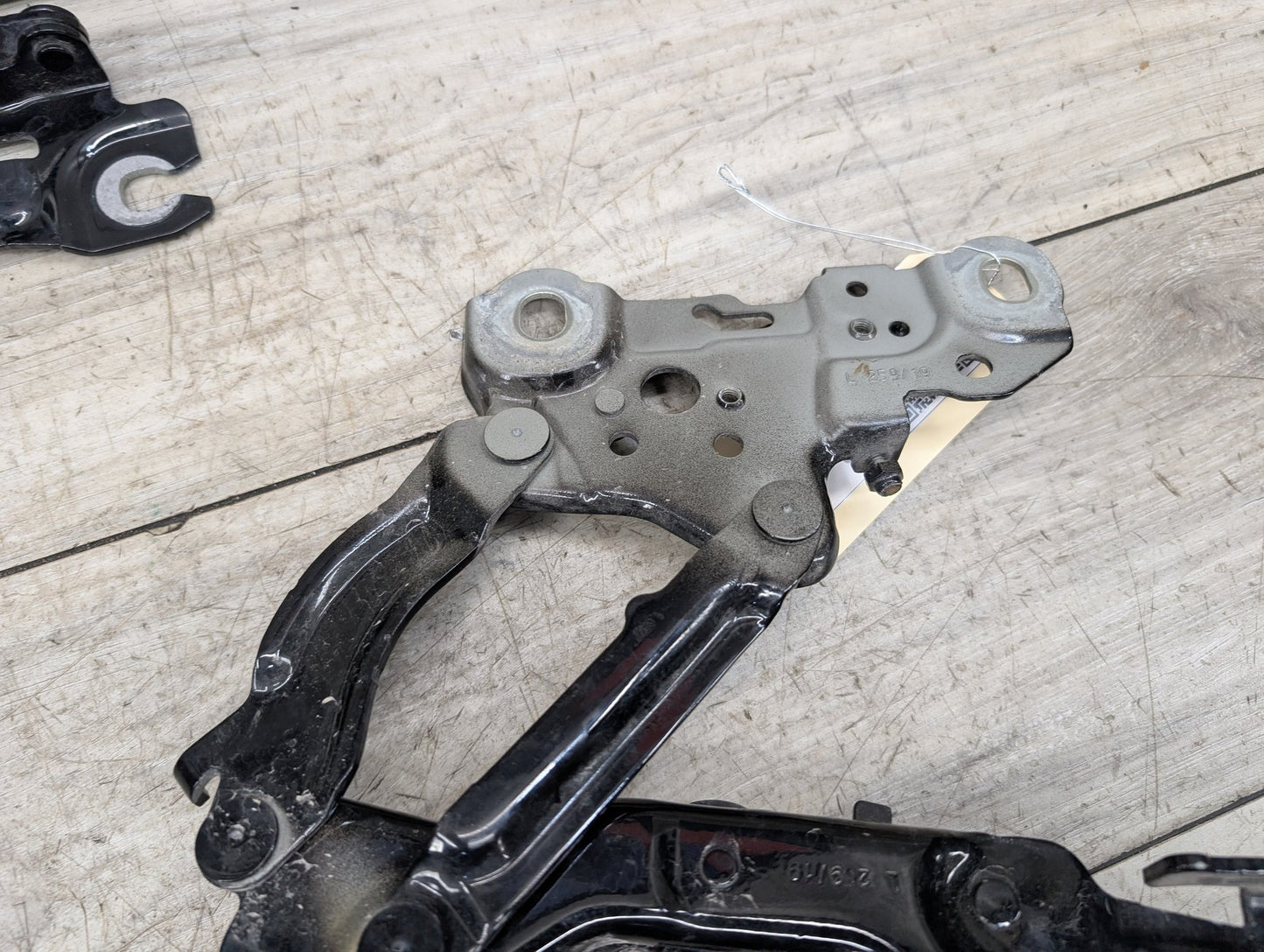 19-24 OEM BMW G20 Front Left Right Bonnet Hood Hinges Black Pair SET