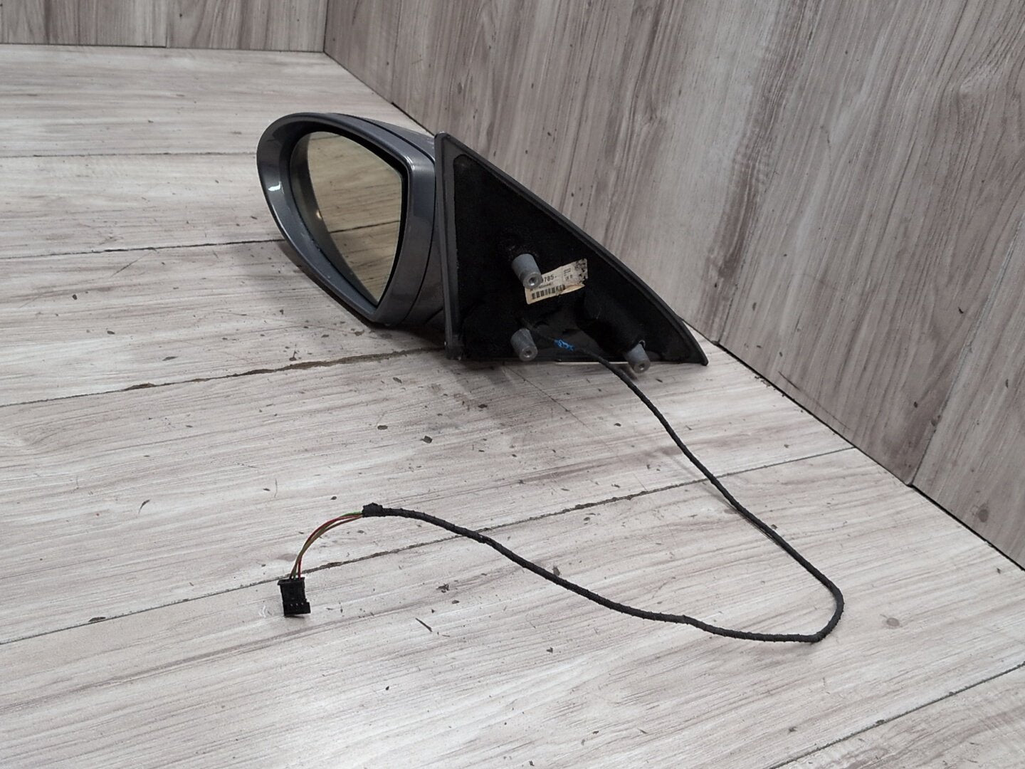 2004-2010 BMW M6 E64 Front Left Driver Side Mirror Assembly 7906349