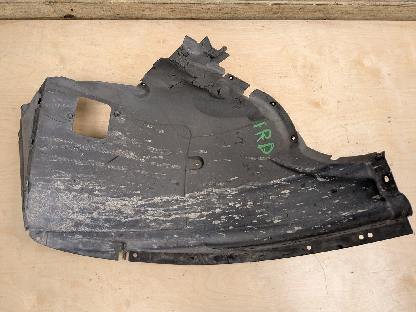 2007-2013 BMW X5 E70 Front Right Passenger Wheel Fender Liner Splash Guard 7169412