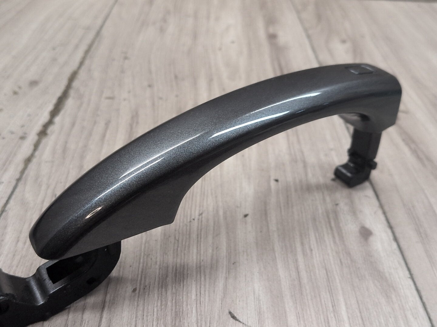2015-2018 Audi Q3 8U Front or Rear Left Driver Exterior Door Handle w/ Comfort Access 8T0837205A