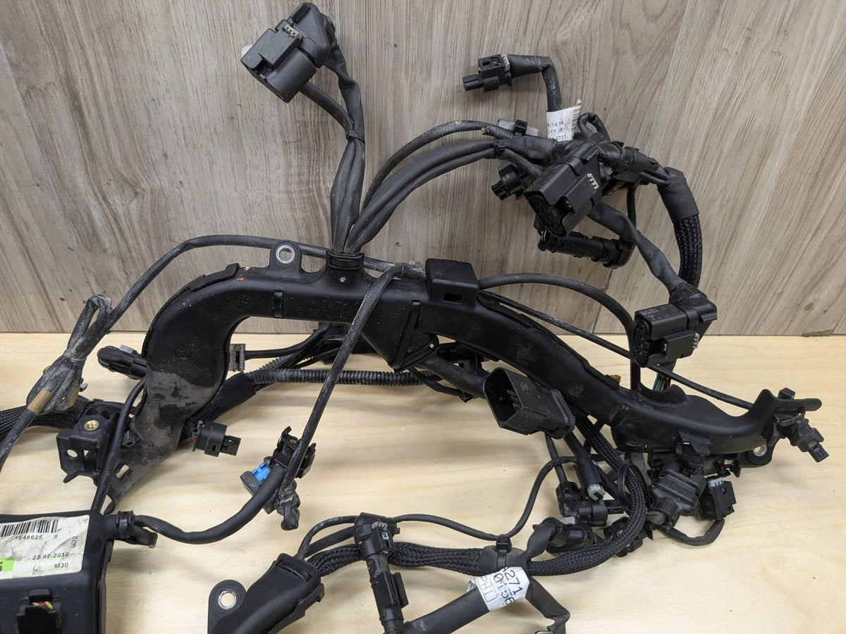 2009-2011 Mercedes-Benz R171 SLK-Class M272 Engine Wiring Harness A2720106845