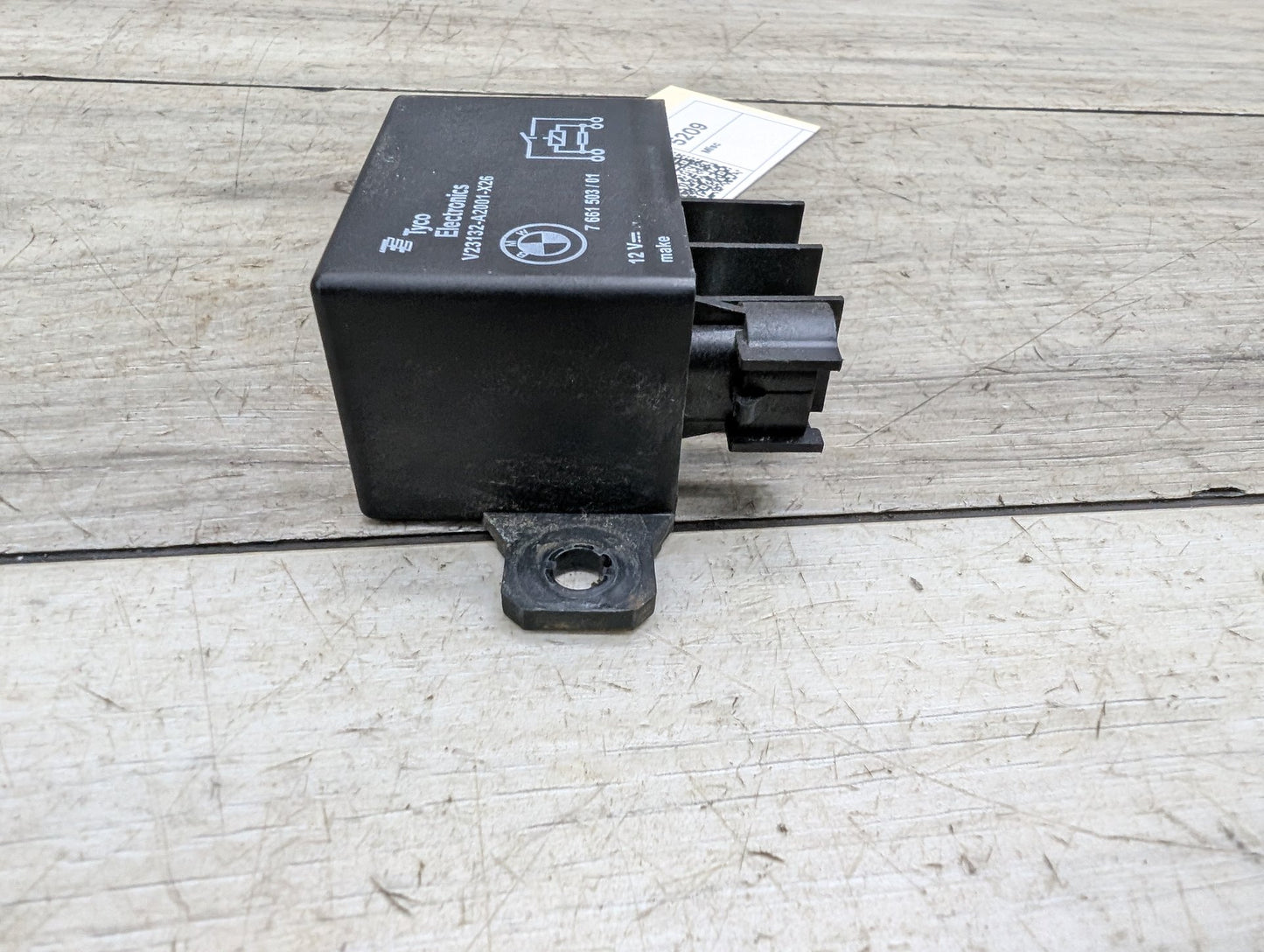 OEM BMW E60 E70 E82 E90 E92 F02 F06 F10 F30 M5 M6 Cooling Fan Relay Control 150A