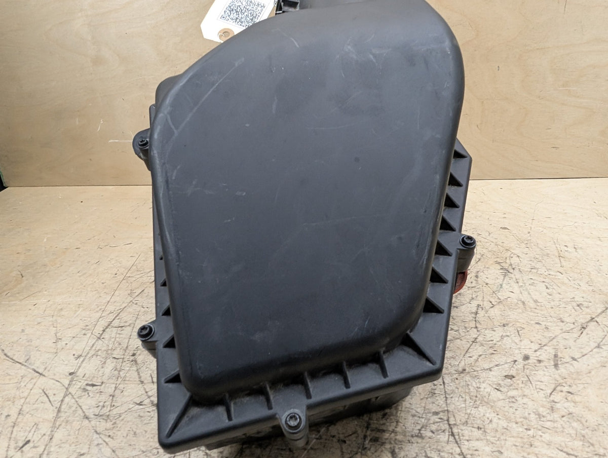 OEM BMW G05 G12 G30 540 740 Air Box Filter Cleaner Intake Resonator Muffler B58