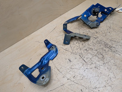 2019-2026 BMW M340i G20 Front Right Passenger Fender Brackets SET 8494438 OEM