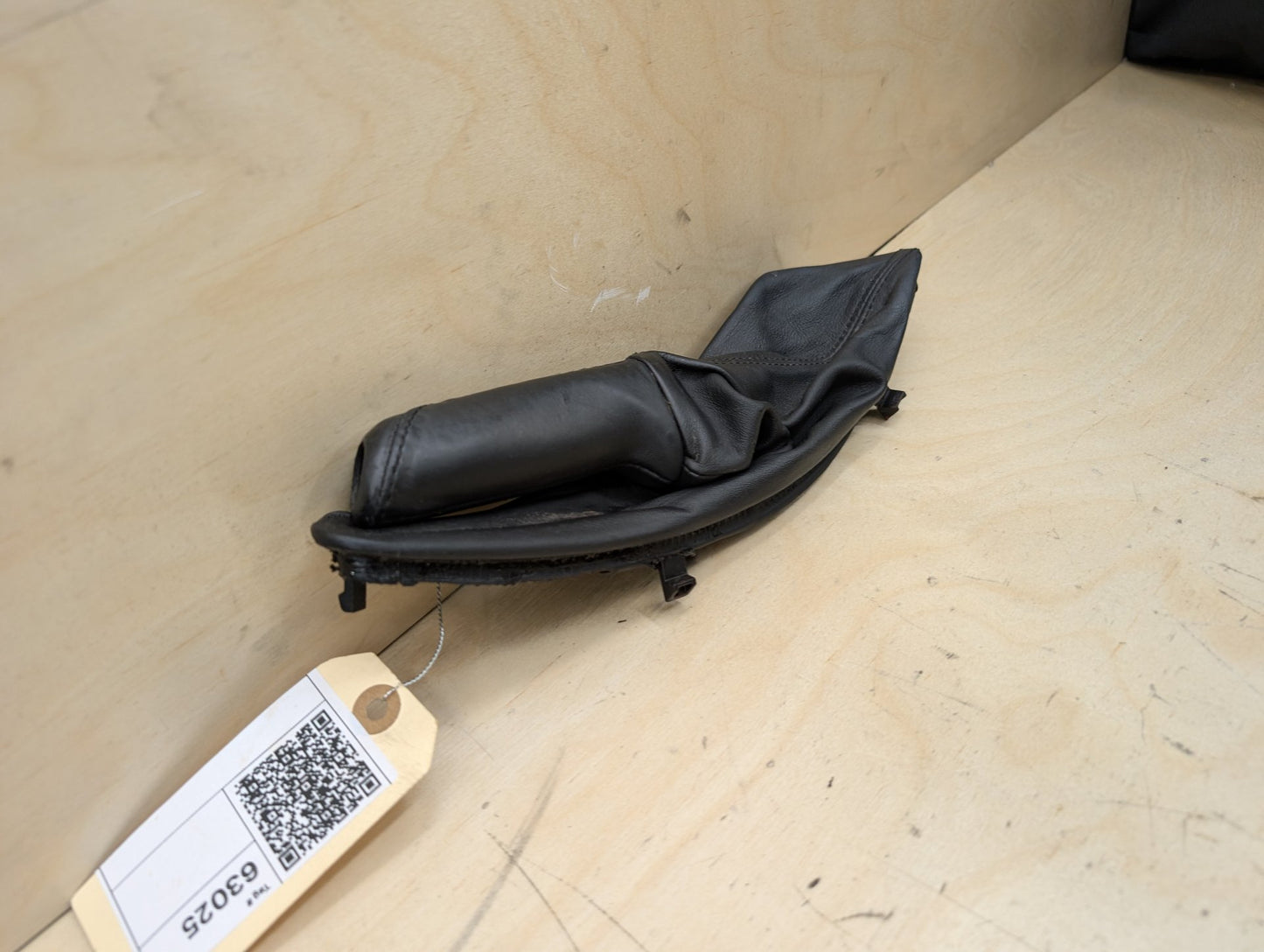 OEM BMW F30 F32 F33 F36 335 340 435 Boot Hand Brake Handle Cover Leather BLACK