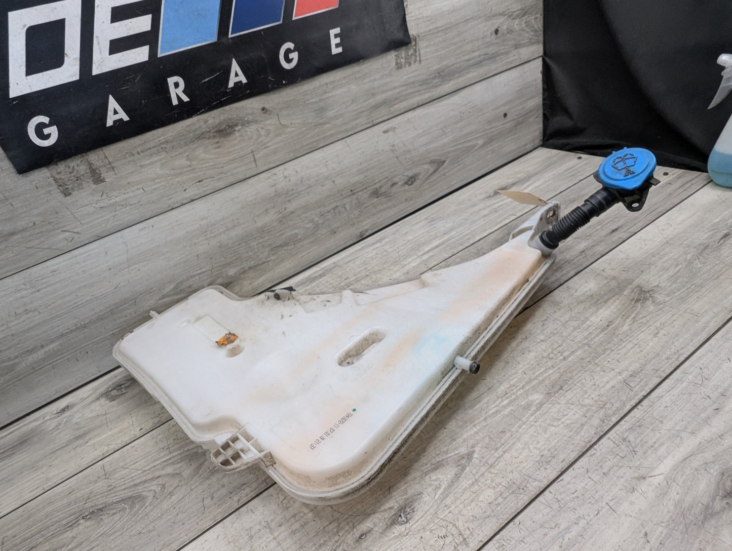 2012-2018 BMW 340i F30 Windshield Reservoir Tank Assembly 7241672