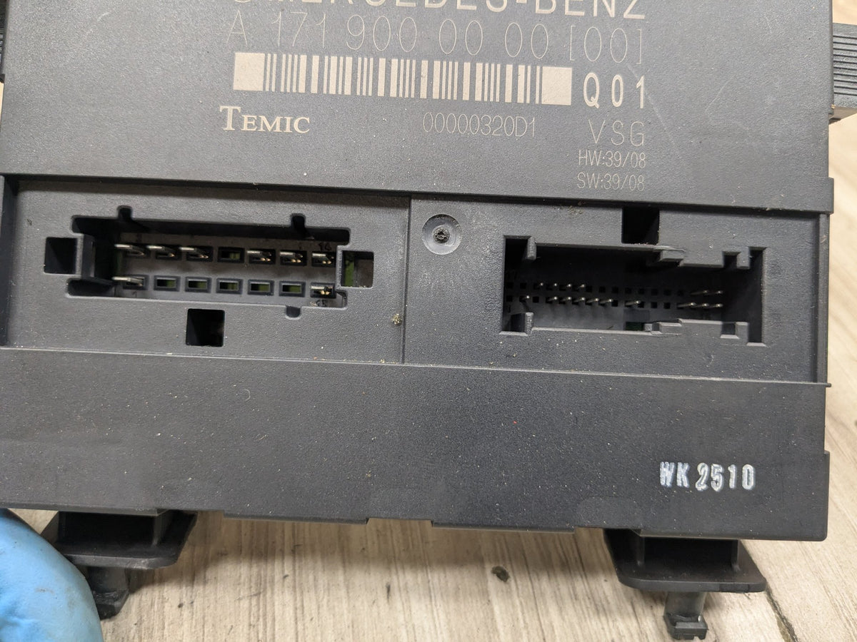 2009-2011 Mercedes-Benz SLK-Class R171 Convertible Top Control Module A1719000000 OEM
