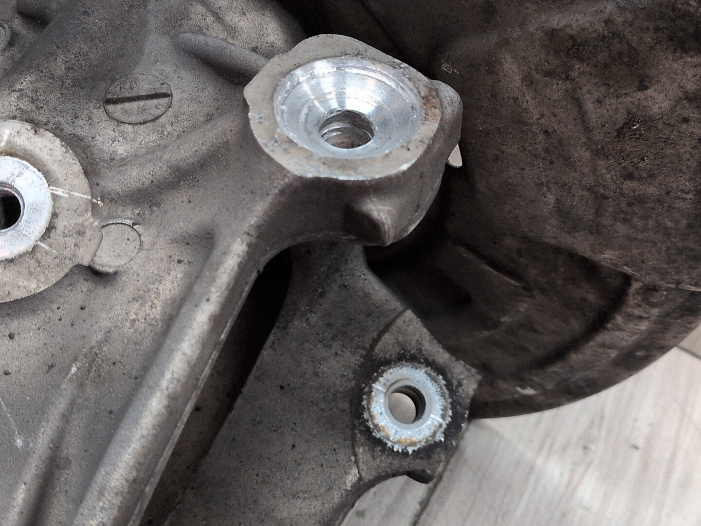 OEM BMW F85 F86 F15 F16 X5 X6 REAR Right Passenger Spindle Hub Carrier Knuckle