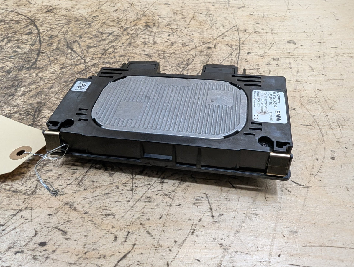 16-19 OEM BMW G11 G12 740 750 M760 Wireless Phone Charger Control Module