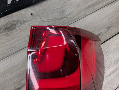 14-18 BMW OEM F15 F85 X5 X5M Rear Right Passenger Side Outer Stop Tail Light