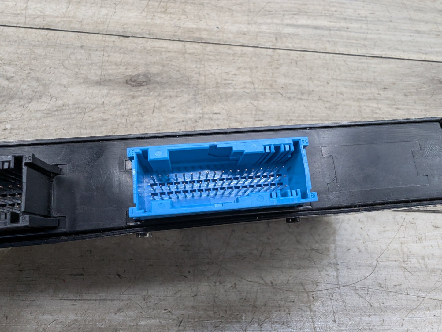 2008-2013 BMW 128i E82 BCM Body Control Module JBBFE 2 9177978