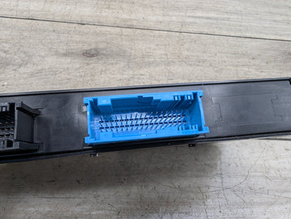 2008-2013 BMW 128i E82 BCM Body Control Module JBBFE 2 9177978