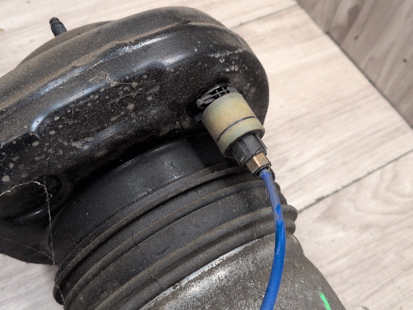 16-22 OEM BMW G11 G12 740 750 B7 REAR Right Passenger Air Suspension Shock Strut