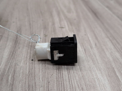 OEM BMW F30 F36 F80 F82 F83 M3 M4 F90 G01 G05 G12 G20 G30 X3 X5 USB Socket Port