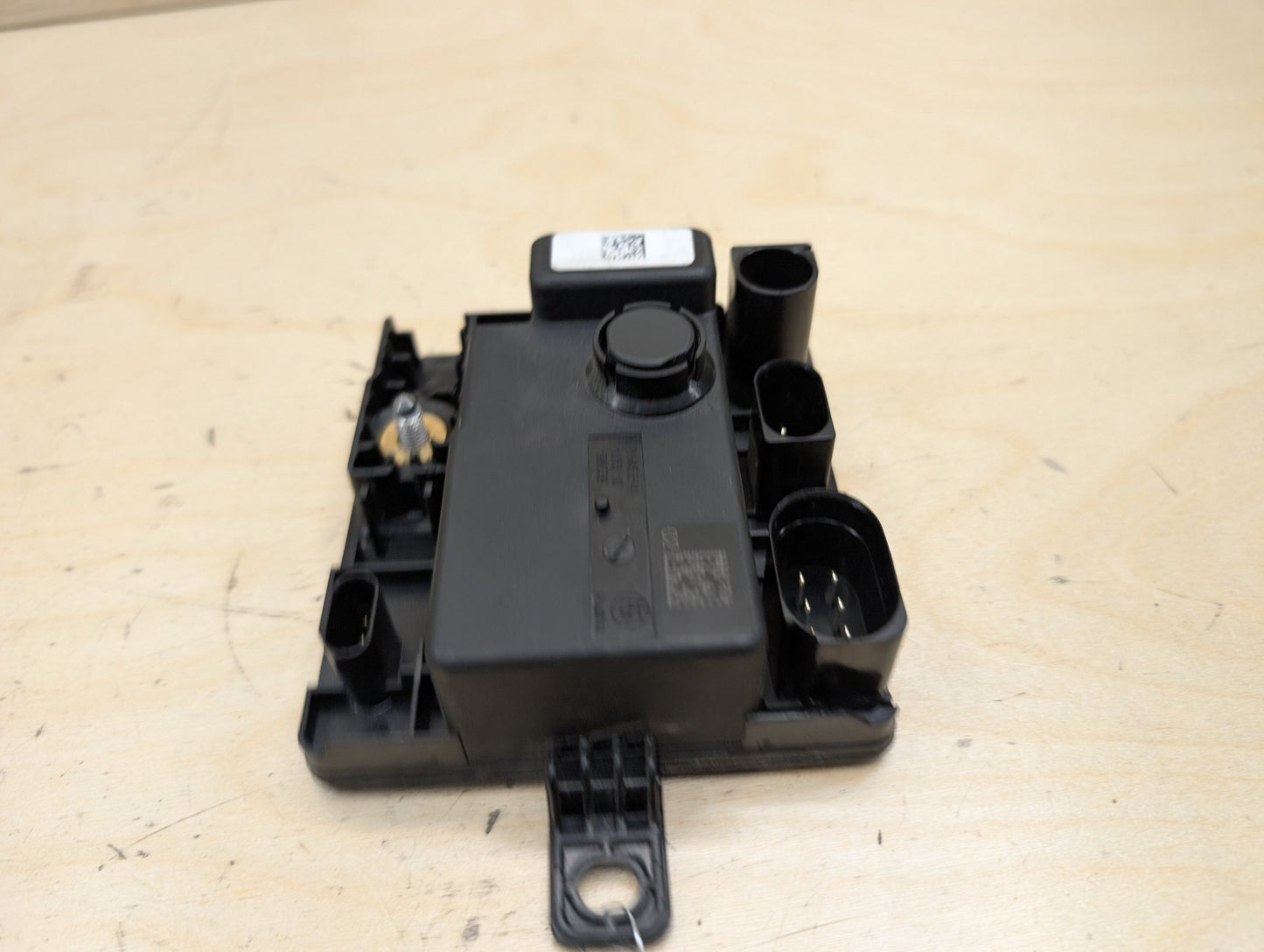 2015-2019 BMW X6 F16 Integrated Power Supply Module 8645514