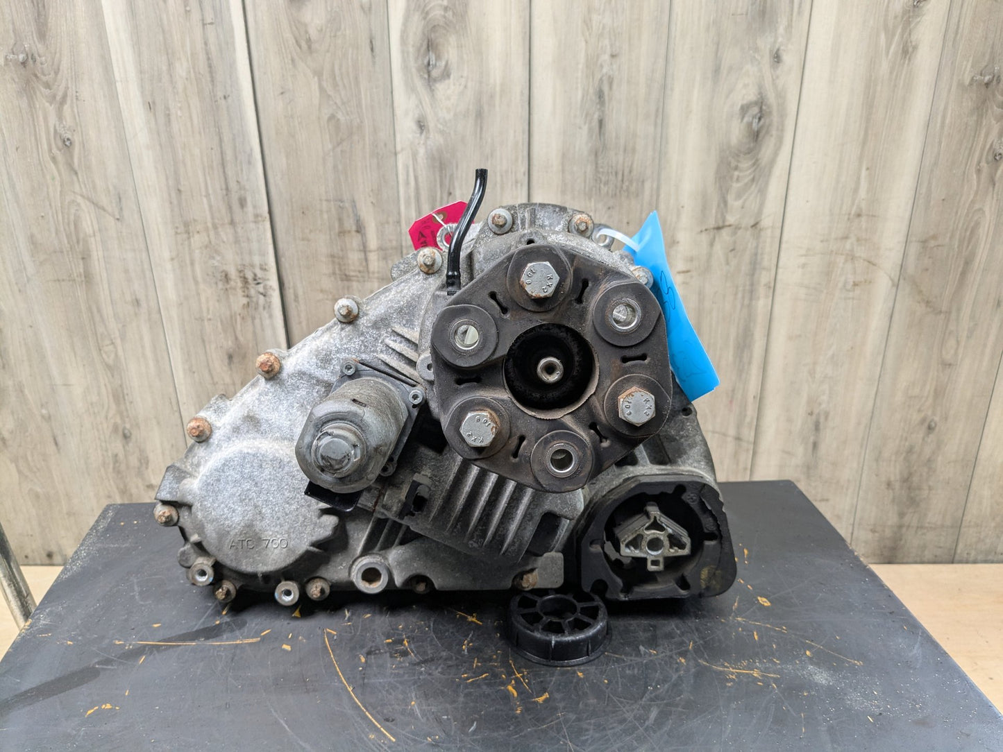 2007 - 2013 BMW X5 E70 Transmission Transfer Case 7599886 N62B48B