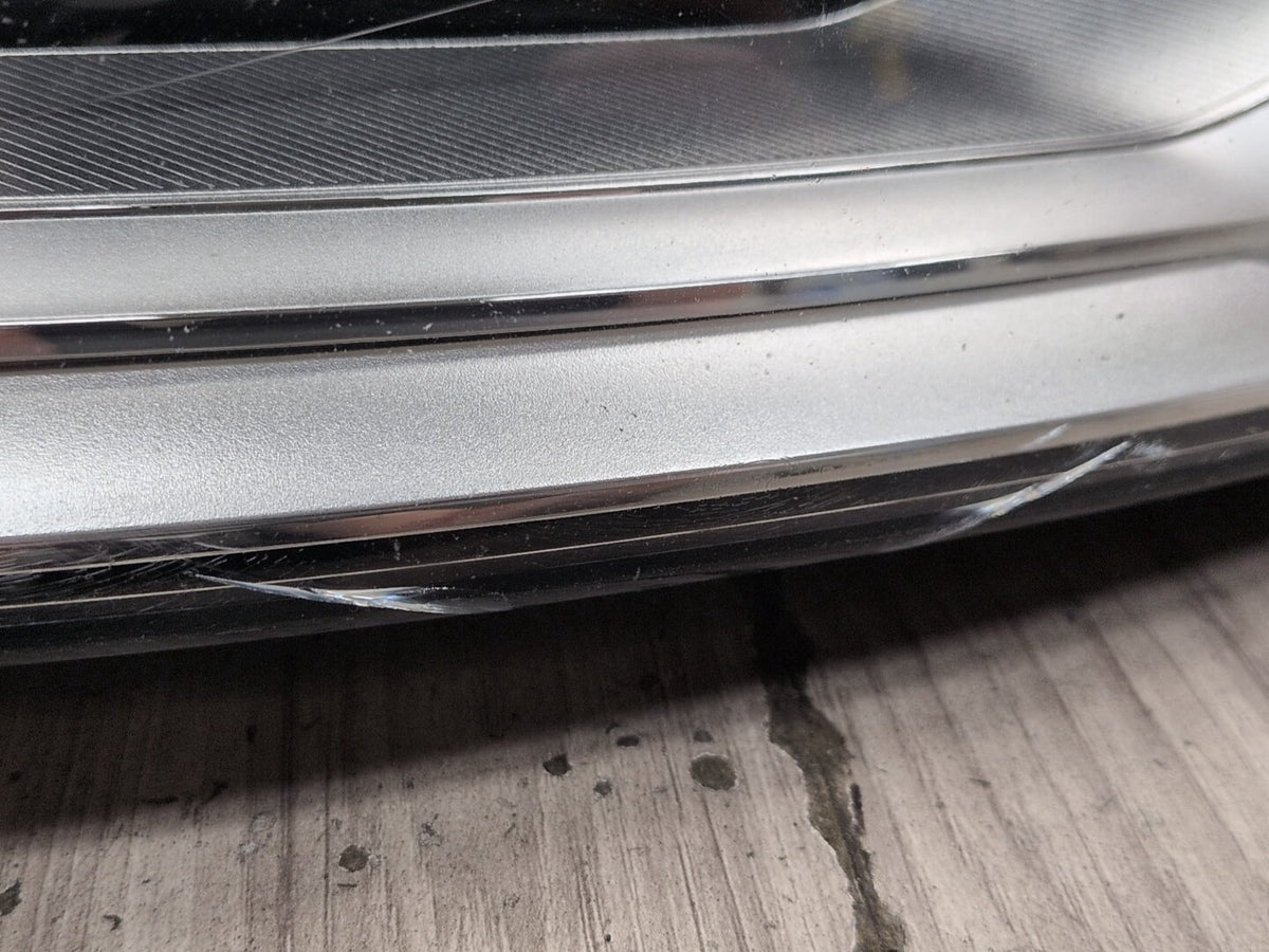 16-18 OEM Audi Q3 8U Front Right Passenger HID Xenon Headlight 8U0941006E