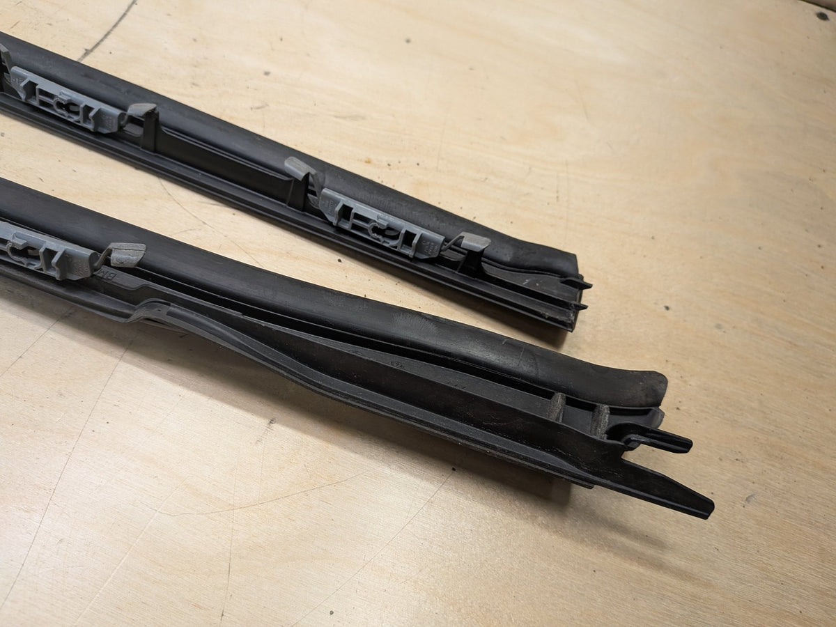 2019-2026 BMW X5 G05 Front Left Right Side Windshield Drip Trim Molding SET 7463527 OEM