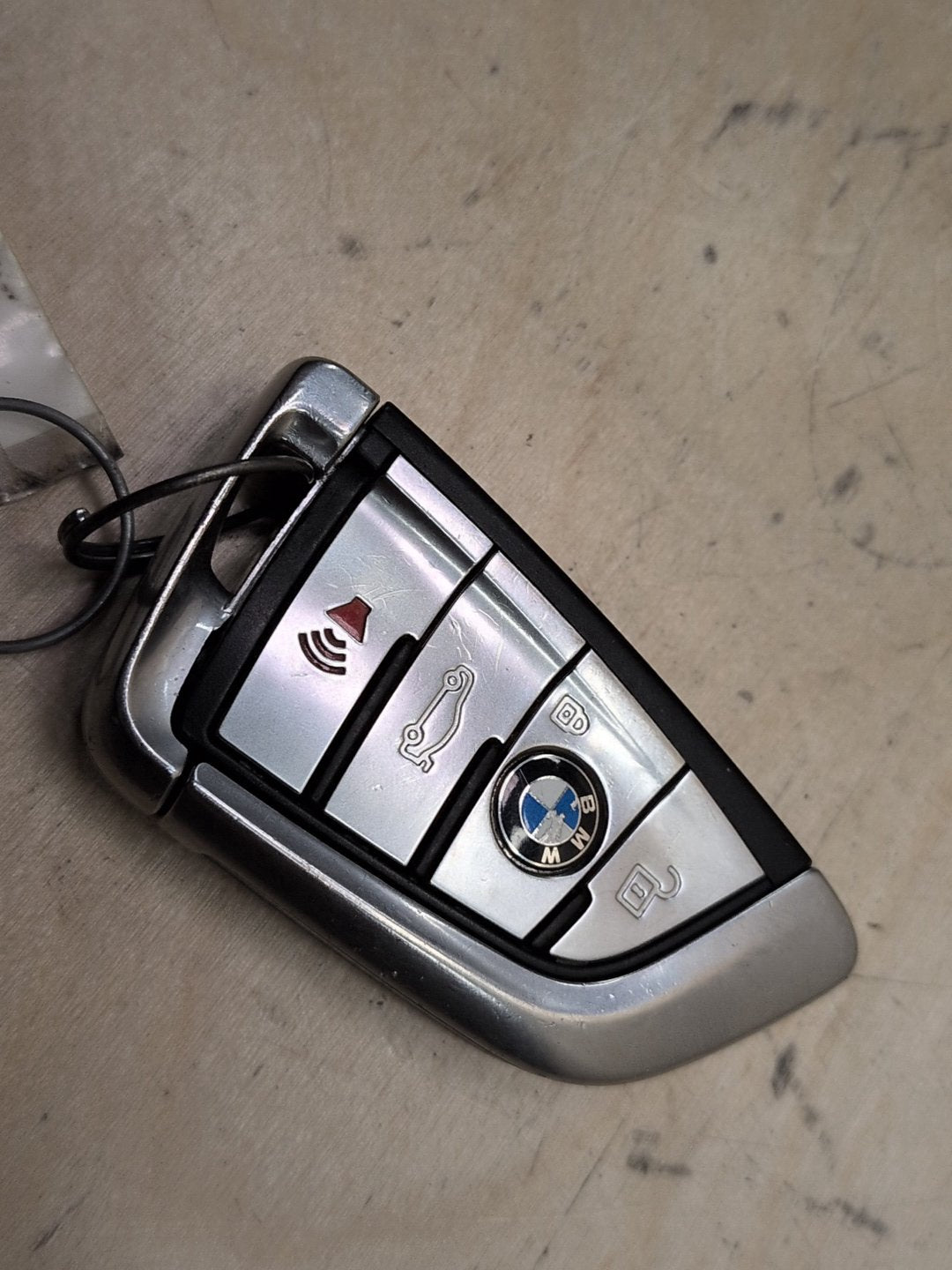2016-2022 BMW 750i G12 Bdc Body Domain Fem Control Module w/ Key 6820916
