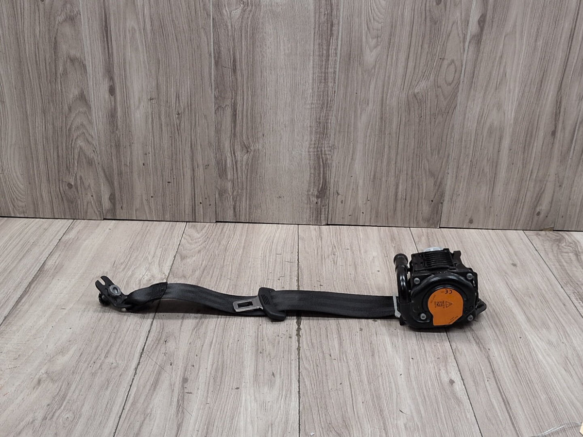 2015-2018 Audi Q3 8U Rear Left or Right Seatbelt Seat Belt Retractor 8U0857805A