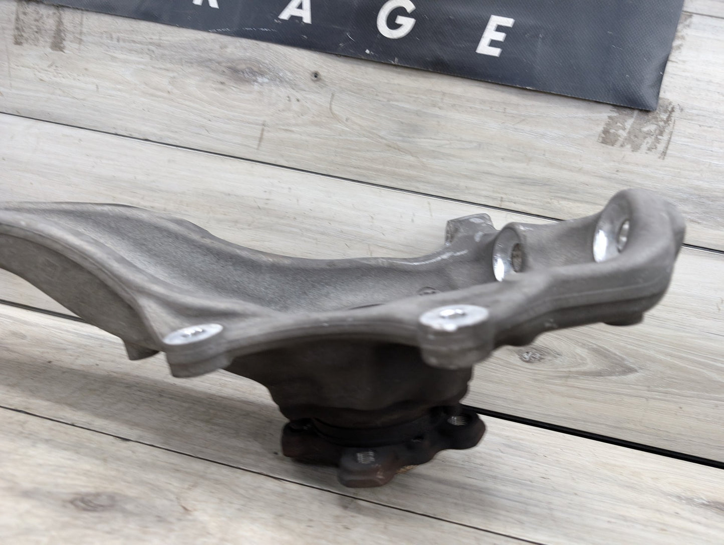 2017-2023 BMW 530i G30 Front Left Driver Spindle Knuckle w/ Bearing 6884381
