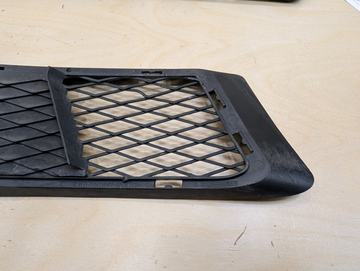 2007-2013 BMW 328i E93 Front Left Center Bumper Cover Grilles SET 7154719