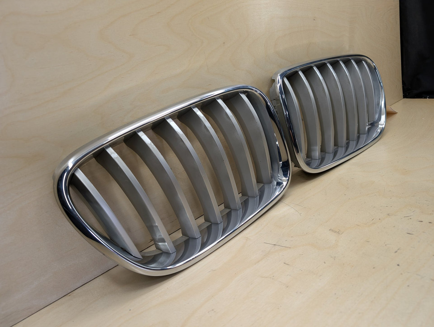 2011-2016 BMW X3 F25 Front Left Right Upper Bumper Cover Kidney Grilles SET 7210725