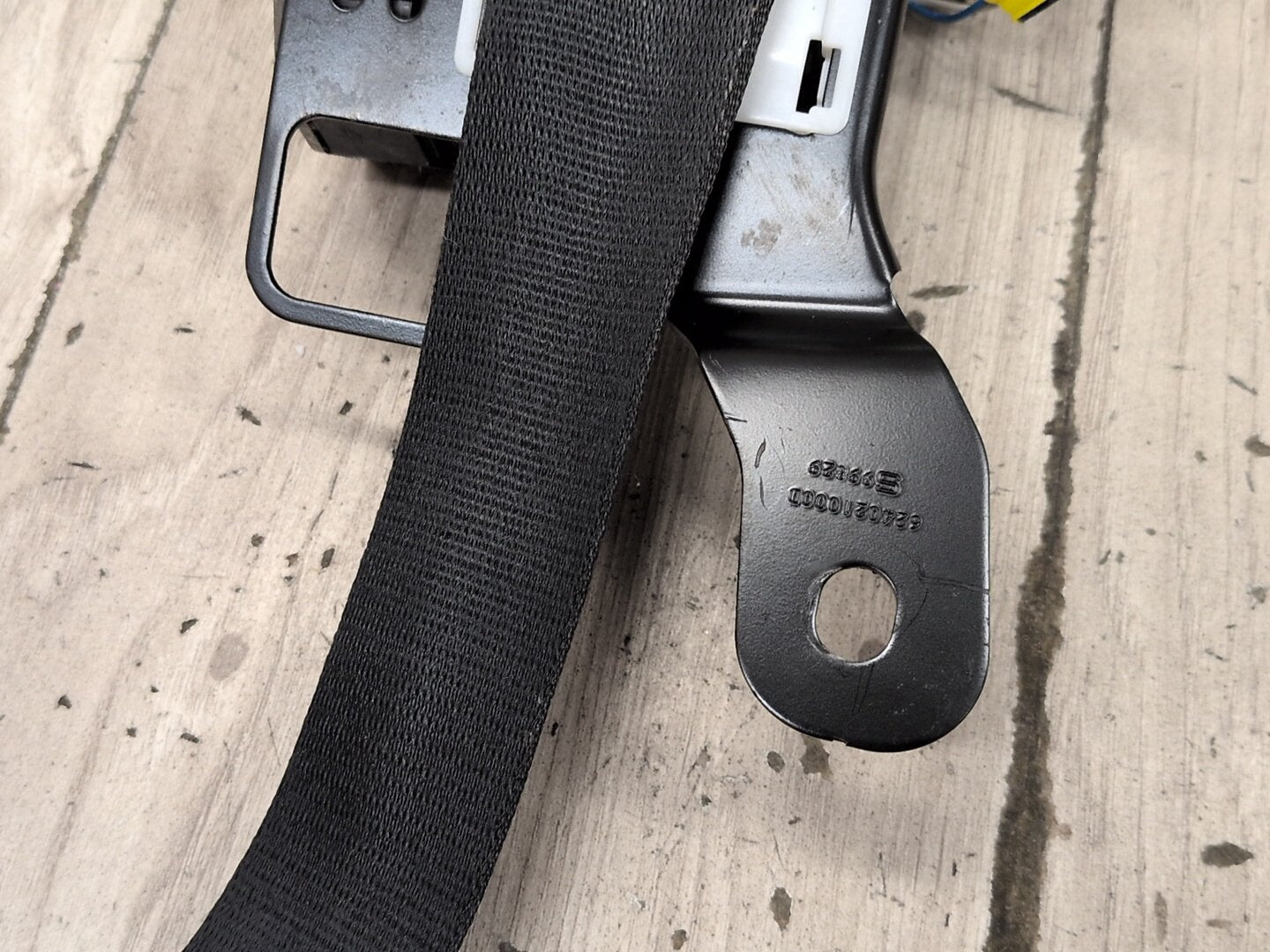 2015-2018 BMW X5 F85 Front Left Driver Seatbelt Seat Belt Retractor 6284607