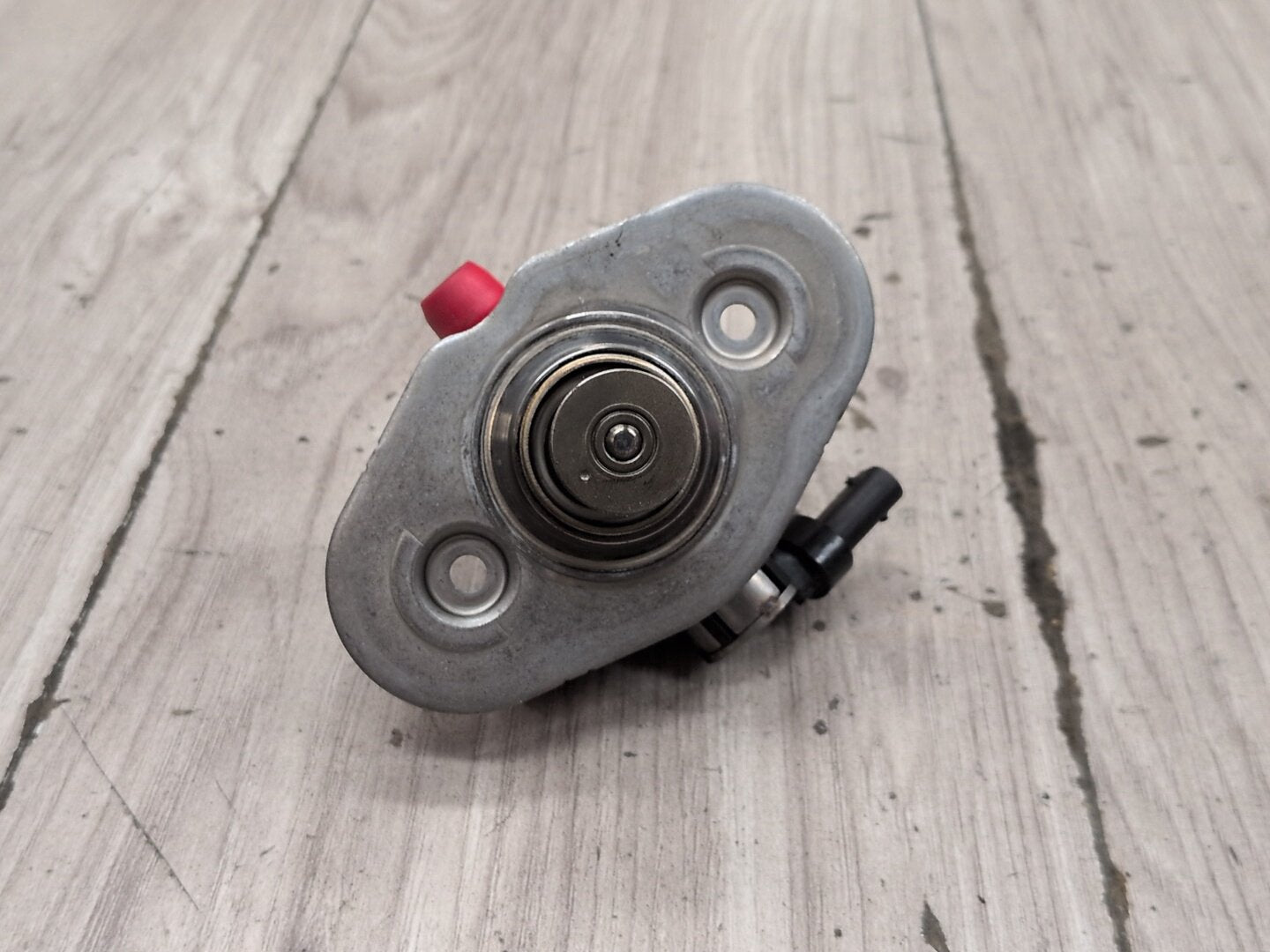 16-20 OEM BMW G11 G12 750 G30 M550 Engine N63R HPFP High Pressure Fuel Pump 5-8