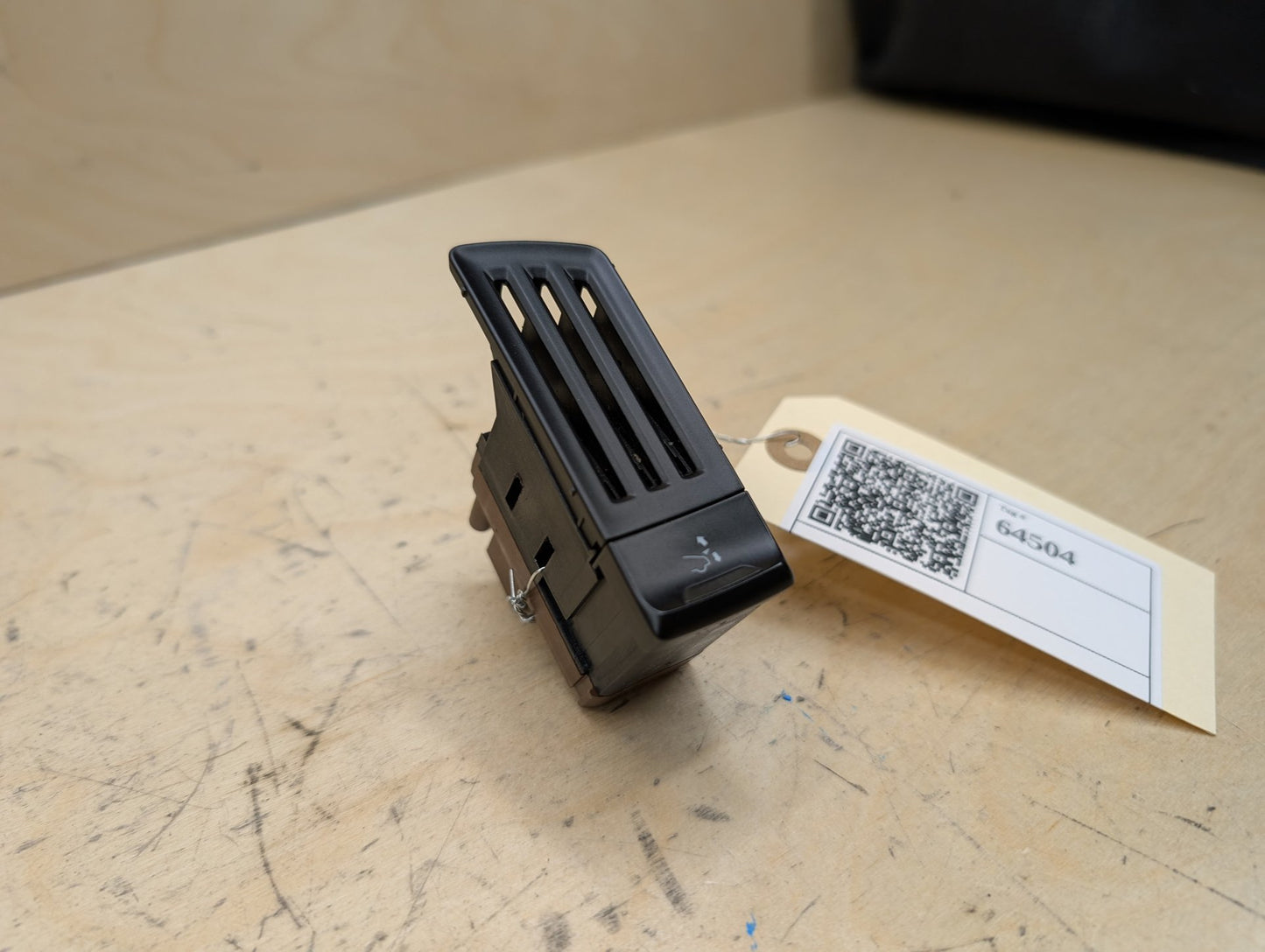 2011-2017 Audi RS5 8T Spoiler Adjustment Switch Button 8K1927521