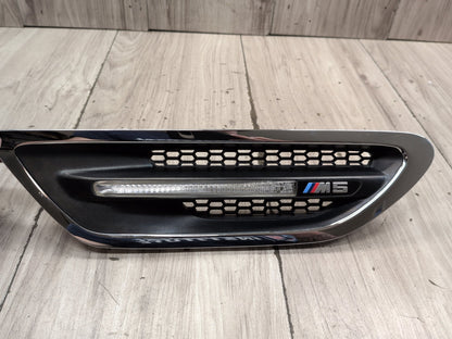 2011-2016 BMW M5 F10 Front Right Passenger Fender Trim Molding 7903880 OEM