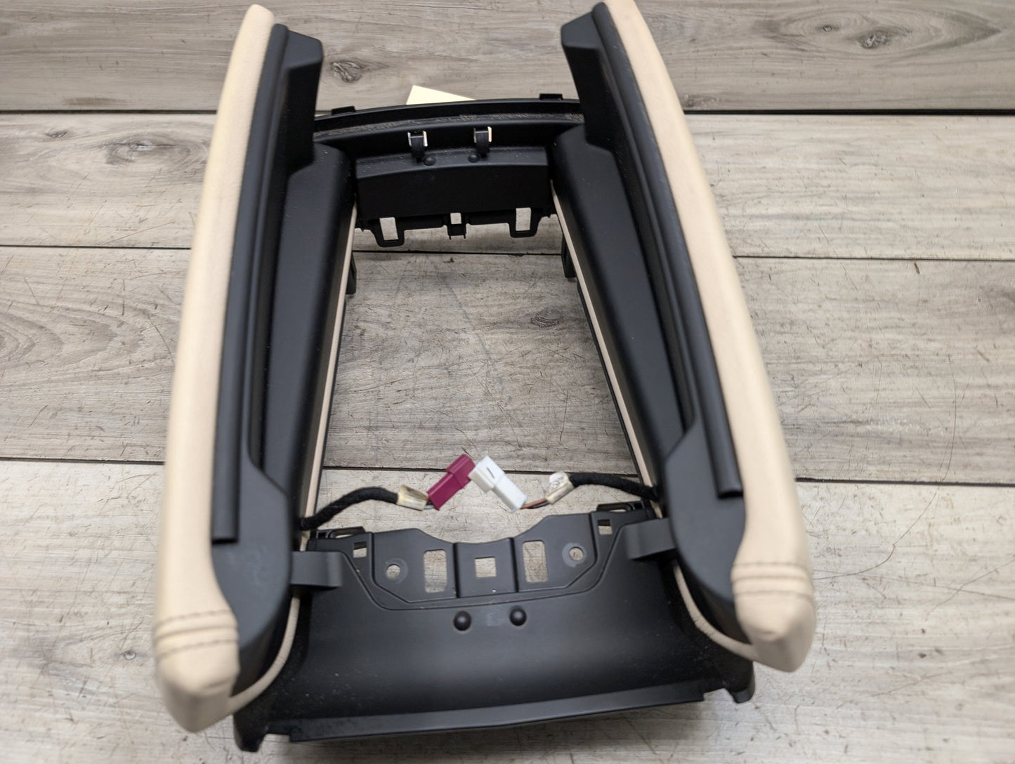 2019-2026 BMW X5 G05 Center Console Armrest Arm Rest Beige 9399778